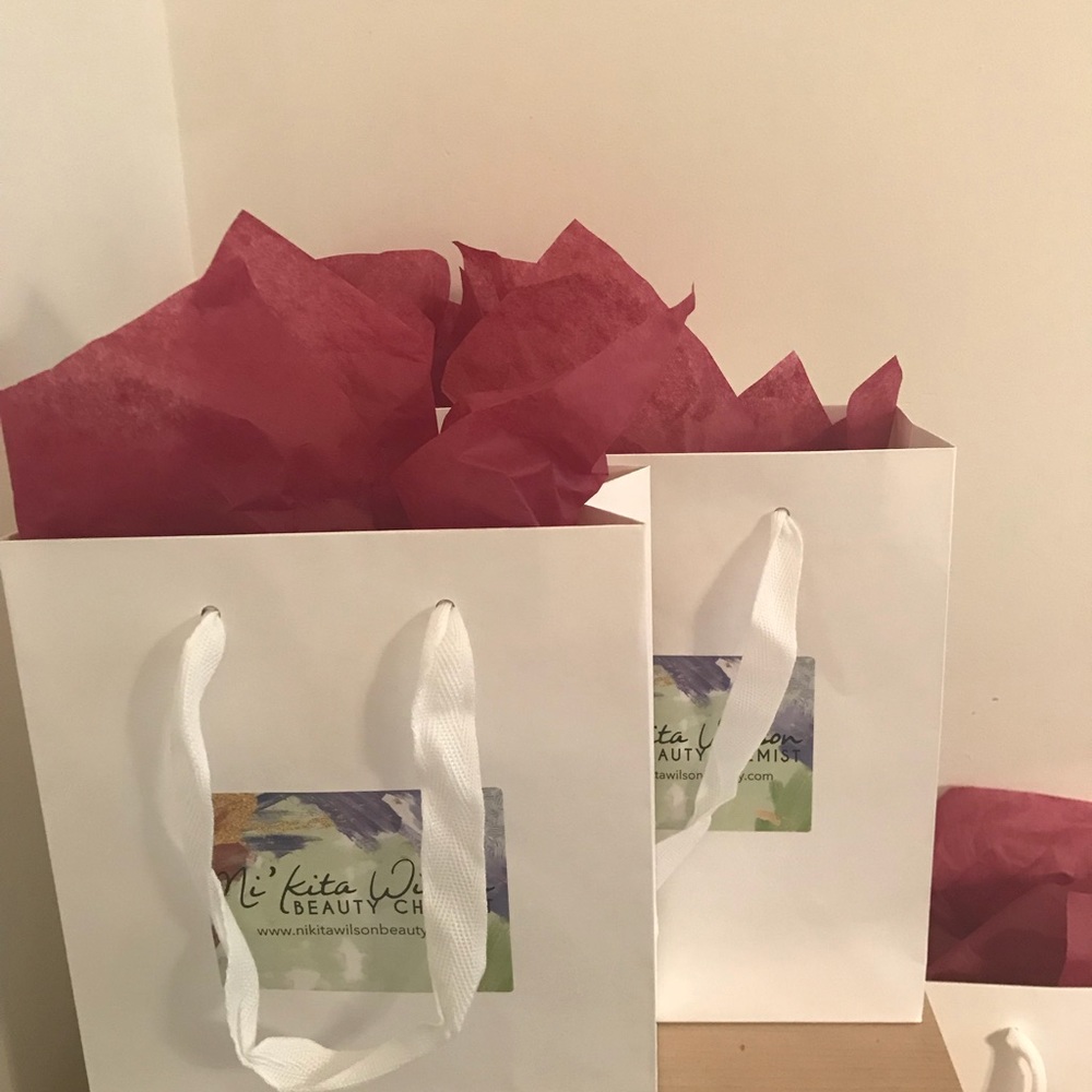 Meet your Posher, Lorraine